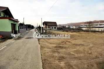 Teren pentru casă cu uilităti si asfalt 830 mp.deschidere 17 anunturi imobiliare Mures