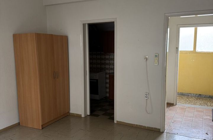 Garsonieră mobilată 30 mp, etaj 3 în centrul Drama anunturi imobiliare Grecia