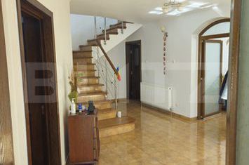 Vilă - 6 camere de vanzare TARGOVISTE - Dambovita anunturi imobiliare Dambovita