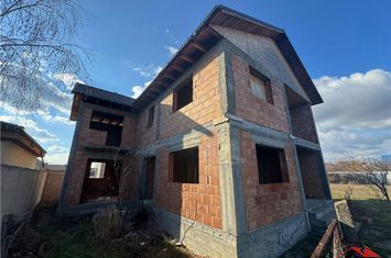 Vilă - 5 camere de vanzare CAMPINEANCA - Vrancea anunturi imobiliare Vrancea