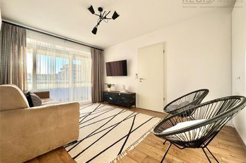 Apartament 2 camere de vanzare TRACTORUL - Brasov anunturi imobiliare Brasov