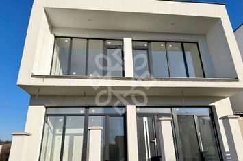 Vilă - 5 camere de vanzare SPITALUL JUDETEAN - Bihor anunturi imobiliare Bihor