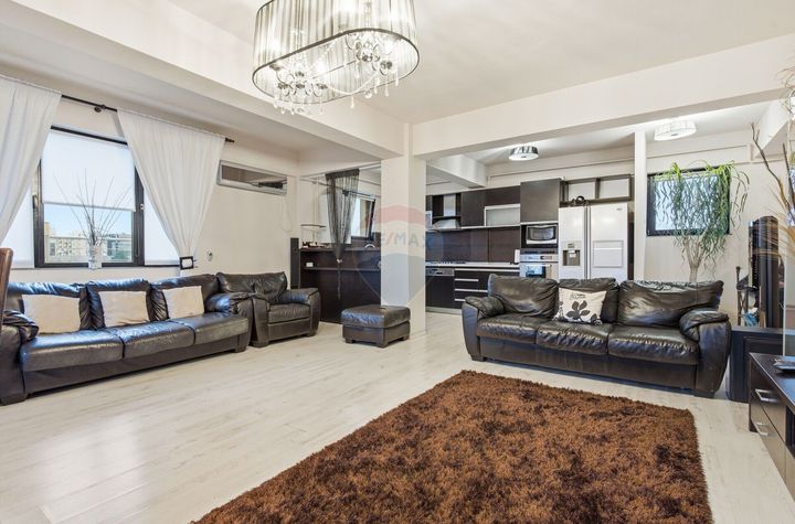 PENTHOUSE ULTRACENTRAL CU PRIVELISTE PANORAMICĂ anunturi imobiliare Iasi