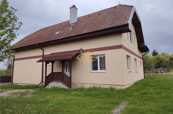 Casă - 2 camere de inchiriat REMETEA - Harghita anunturi imobiliare Harghita