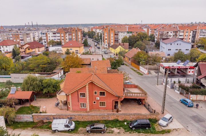 Vilă - 6 camere de vanzare ALFA - Arad anunturi imobiliare Arad