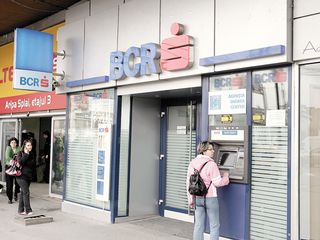 BCR opreste temporar sistemul informatic care gestioneaza operatiunile cu carduri