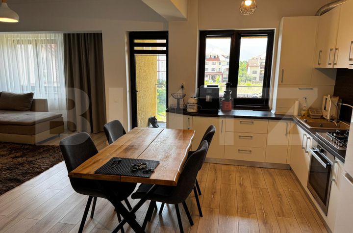 Apartament 3 camere de vanzare TRACTORU - Brasov anunturi imobiliare Brasov