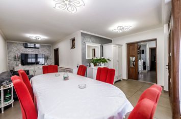 Casă 5 camere - teren 1214 mp - la cheie - Aradul Nou - COMISION 0% anunturi imobiliare Arad