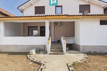Vilă cu 4 camere in Livada anunturi imobiliare Arad