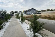 90.000 €, Spațiu comercial