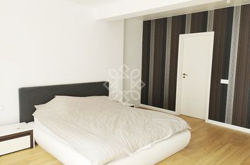 Apartament modern 3 camere de inchiriat cartierul Luceafarul anunturi imobiliare Bihor