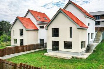 Vilă - 6 camere de vanzare SALICEA - Cluj anunturi imobiliare Cluj
