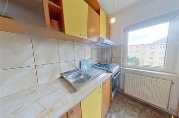 Apartament 3 camere de inchiriat ASTRA - Brasov anunturi imobiliare Brasov