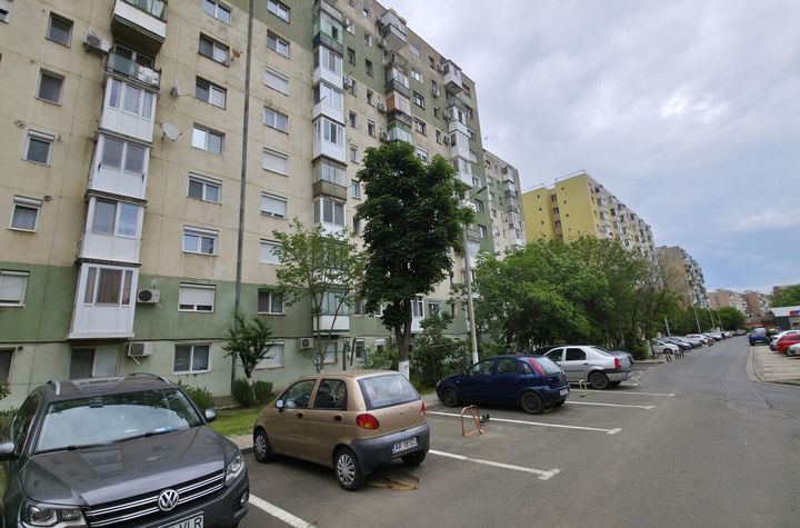 Apartament 2 camere 43 mp cu balcon Aleea Predeal ARAD anunturi imobiliare Arad