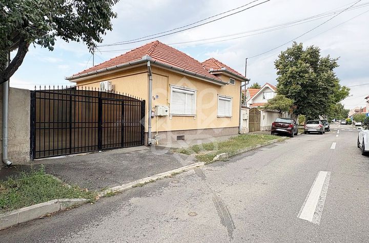 Casa de vanzare in Iosia, teren 839 mp anunturi imobiliare Bihor