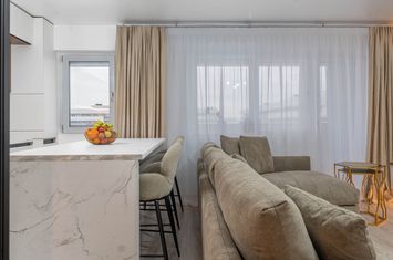 Apartament 3 camere de vanzare IASI - Iasi anunturi imobiliare Iasi