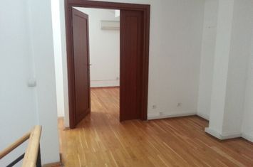 Vilă - 16 camere de vanzare ROMANA - Bucuresti anunturi imobiliare Bucuresti