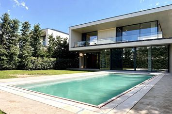 Vila exclusivistă cu piscină | locație premium | Erou Iancu Nicolae anunturi imobiliare Bucuresti
