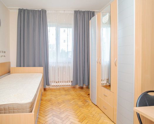 Apartament 3 camere Podu Ros, 62 mp