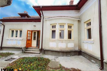 Casă - 6 camere de vanzare ULTRACENTRAL - Bacau anunturi imobiliare Bacau