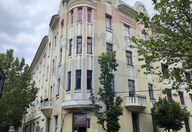1.200 €, Spațiu comercial