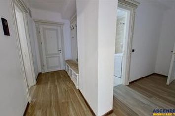 Apartament 4 camere de vanzare TRACTORUL - Brasov anunturi imobiliare Brasov