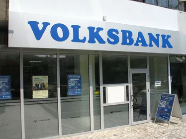 Volksbank le propune clientilor un act aditional controversat