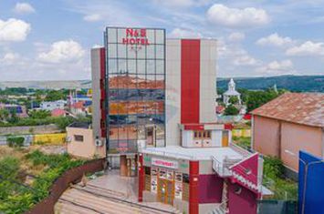 Oportunitate: Hotel cu 24 Camere de Vânzare - Centru Bârlad anunturi imobiliare Vaslui