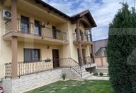 365.000 €, Vilă