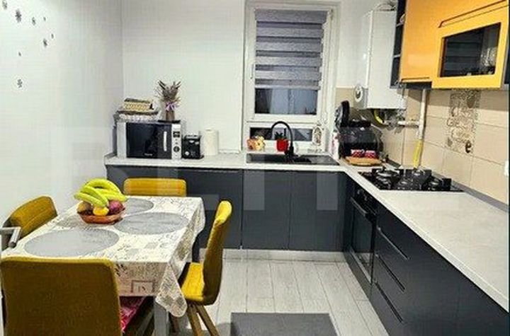 Apartament 3 camere de vanzare TRACTORU - Brasov anunturi imobiliare Brasov
