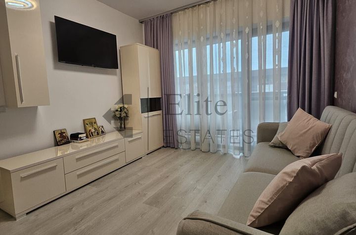Apartament de vanzare 2 camere, Milano 5 anunturi imobiliare Bihor