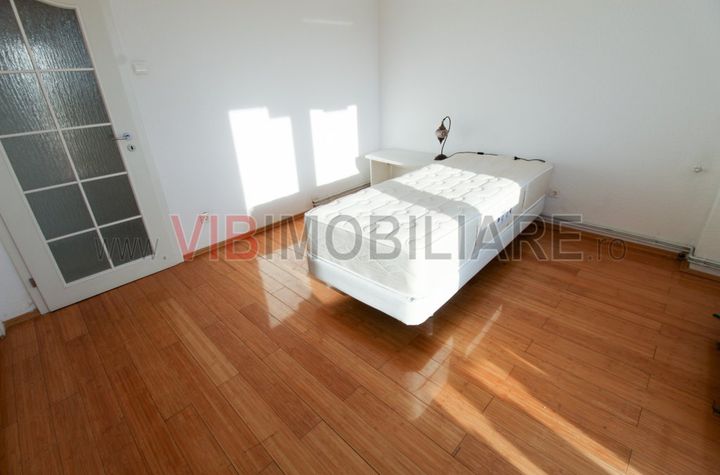 Unirii-Bld. Unirii-Nerva Traian-CENTRALA PROPRIE-vedere integral Bulevard anunturi imobiliare Bucuresti