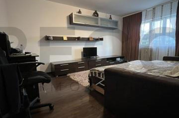 Apartament 3 camere de vanzare IOSIA - Bihor anunturi imobiliare Bihor