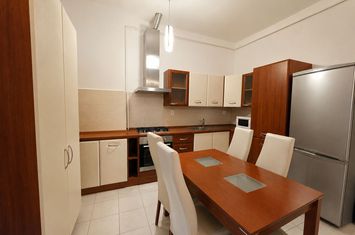 Apartament cu 2 camere, 65mp, decomandat, garaj subteran, Cluj Arena anunturi imobiliare Cluj