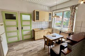 Casă în centrul istoric al Brașovului – 2 intrări, curte comună anunturi imobiliare Brasov