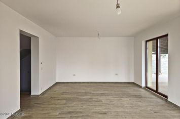 Giarmata - Casa P+1, 4 Dormitoare, 4 Bai, Garaj, Beci, Teren 556 Mp anunturi imobiliare Timis
