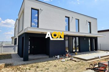 Casa moderna, 4 camere, semifinisata, 386 mp teren, zona Micesti anunturi imobiliare Alba