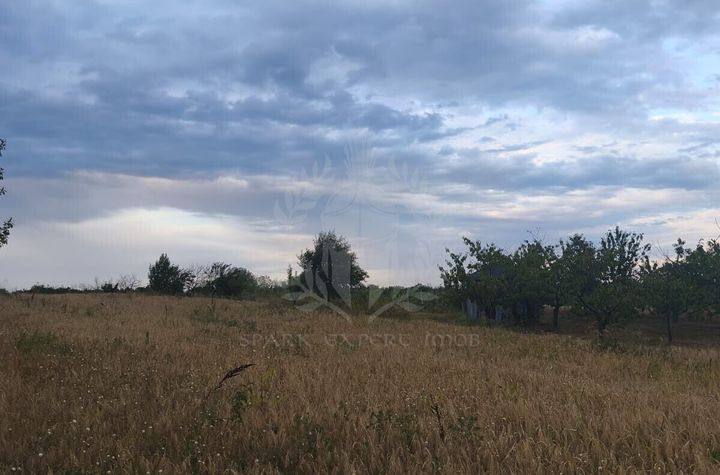 TEREN INTRAVILAN\\ZONA SPITALUL JUDETEAN PLOIESTI anunturi imobiliare Prahova