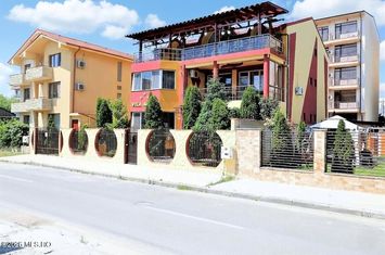 Mamaia Nord - Langa Mare, pensiune la cheie, 11 camere, 9 bai! anunturi imobiliare Constanta