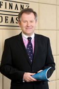 Cel mai mare investitor din real estate-ul romanesc vrea sa se lepede de investitiile din Romania