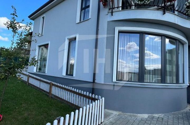 Vilă - 4 camere de vanzare DEZMIR - Cluj anunturi imobiliare Cluj