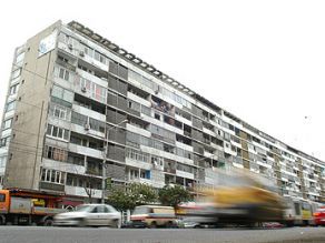 Poţi să îţi cumperi o casă ieftină? Da. Intră să vezi cum