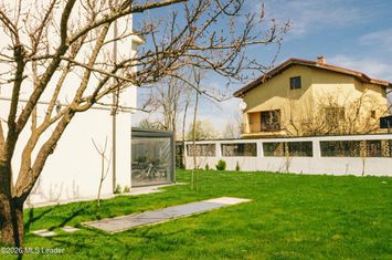 Vila premium in proximitatea Porsche Nord-Campul Pipera 362mp curte anunturi imobiliare Bucuresti