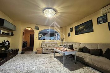Apartament cu 3 camere, 2 bai, 2 balcoane, zona Vladeasa anunturi imobiliare Timis