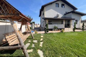 Vilă - 5 camere de vanzare TARGOVISTE - Dambovita anunturi imobiliare Dambovita
