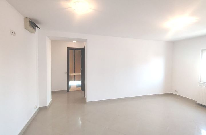 Apartament 2 camere de vanzare MIHAI BRAVU - Prahova anunturi imobiliare Prahova