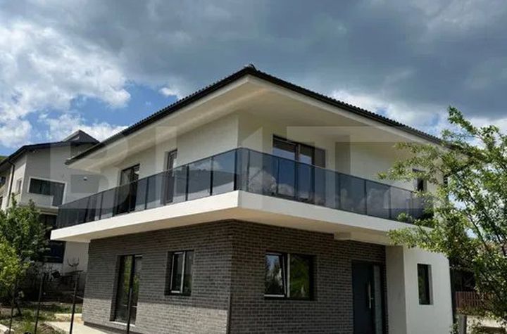 Vilă - 4 camere de vanzare CLUJ-NAPOCA - Cluj anunturi imobiliare Cluj
