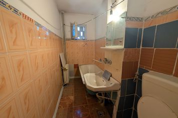Apartament 2 camere de vanzare ALECU RUSSO - Bacau anunturi imobiliare Bacau