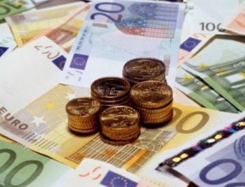 UniCredit: Un curs de 4,2 lei/euro spre finalul lui 2011