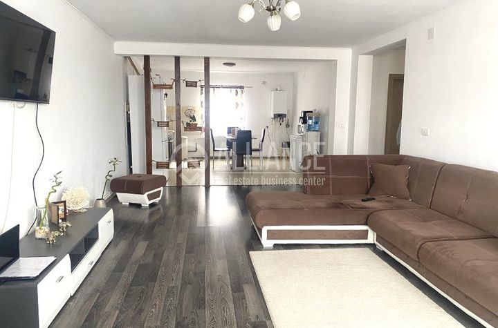 Casă - 7 camere de vanzare VALU LUI TRAIAN - Constanta anunturi imobiliare Constanta